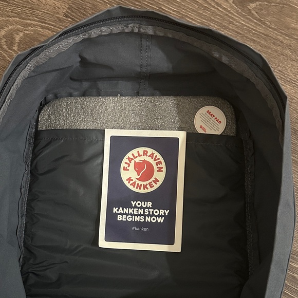 Fjallraven Kånken Dark Gray Backpack - Picture 3 of 4